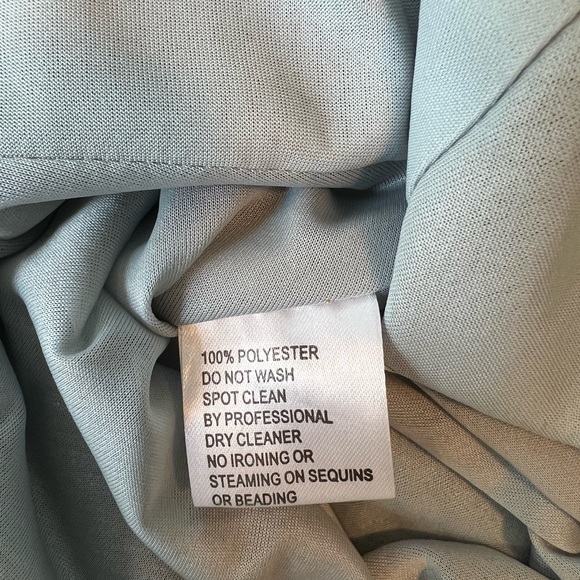 Mac Duggal Evening Gown - Picture 5 of 9